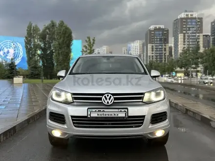 Volkswagen Touareg 2011 года за 11 999 999 тг. в Алматы – фото 2