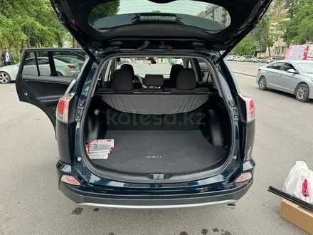 Toyota RAV4 2018 года за 10 000 000 тг. в Шымкент – фото 12