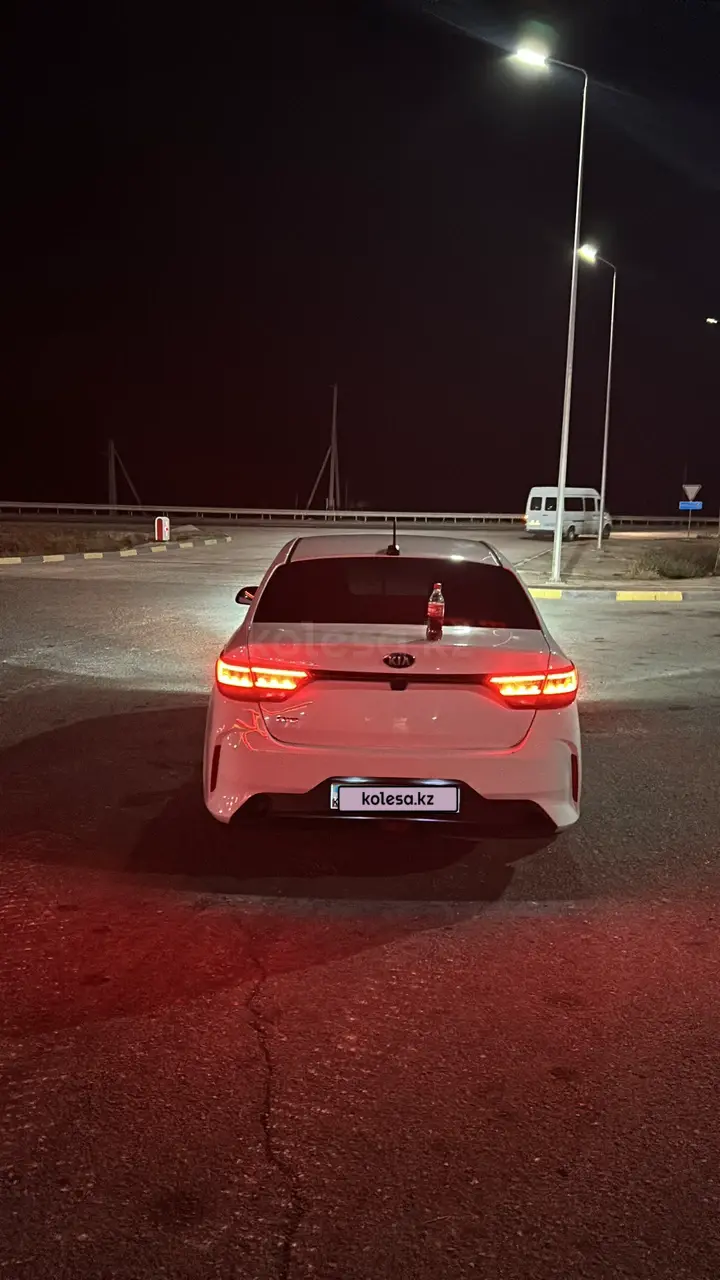 Kia Rio, 2021