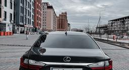 Lexus ES 350 2017 года за 16 300 000 тг. в Актау – фото 2