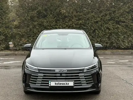 BYD Destroyer 05 Premium 2025 года за 7 900 000 тг. в Алматы
