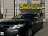 Toyota Camry 2011 года за 7 600 000 тг. в Семей – фото 2