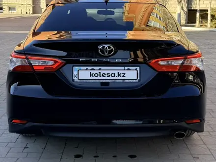 Toyota Camry 2019 года за 13 300 000 тг. в Актобе – фото 7