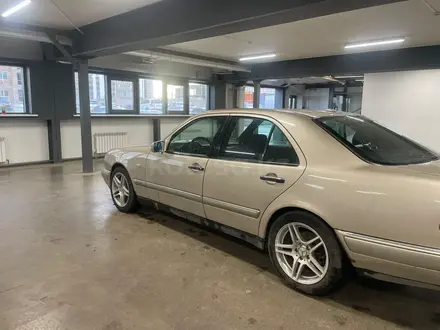 Mercedes-Benz E 280 1997 года за 2 300 000 тг. в Астана – фото 5