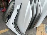 Крыло на Тайота и Лексус! за 50 000 тг. в Актау