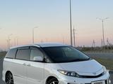 Toyota Estima 2014 года за 8 300 000 тг. в Семей