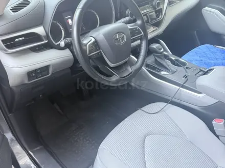 Toyota Highlander 2022 года за 20 000 000 тг. в Алматы – фото 11