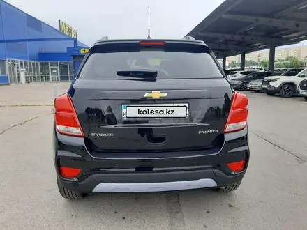 Chevrolet Tracker 2021 года за 6 200 000 тг. в Алматы – фото 2