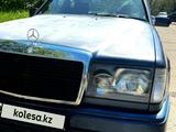 Mercedes-Benz E 260 1991 года за 950 000 тг. в Семей