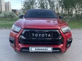 Toyota Hilux 2022 года за 28 000 000 тг. в Астана – фото 2