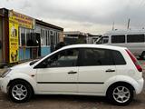 Ford Fiesta 2005 года за 950 000 тг. в Алматы – фото 4
