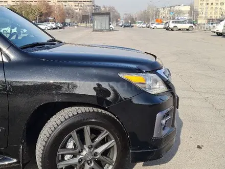 Lexus LX 570 2014 года за 31 500 000 тг. в Алматы – фото 2