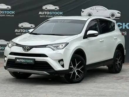 Toyota RAV4 2017 года за 11 890 000 тг. в Актау