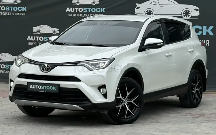 Toyota RAV4 2017 годаүшін11 890 000 тг. в Актау