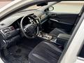 Toyota Camry 2017 года за 10 000 000 тг. в Алматы – фото 14