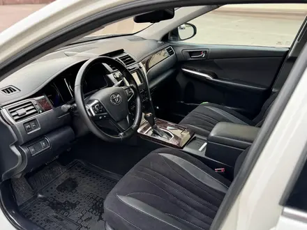 Toyota Camry 2017 года за 10 000 000 тг. в Алматы – фото 14