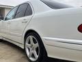 Mercedes-Benz E 320 2000 годаүшін4 500 000 тг. в Жанаозен – фото 2