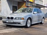 BMW 520 2001 года за 3 600 000 тг. в Алматы