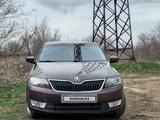 Skoda Rapid 2014 года за 4 900 000 тг. в Уральск – фото 2