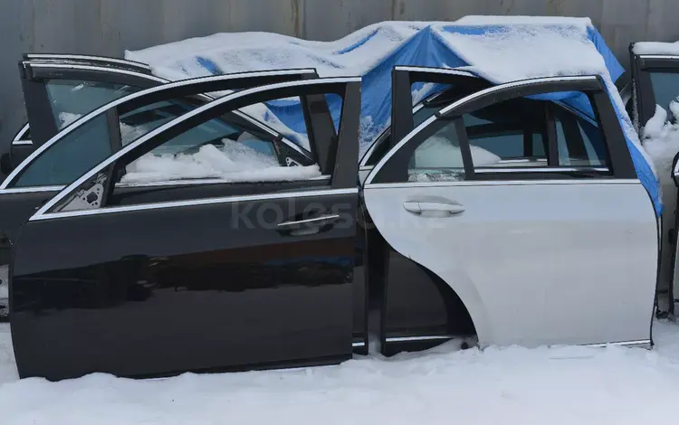 Стекло S500 S350 W221 за 13 000 тг. в Алматы