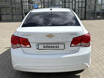Chevrolet Cruze 2014 года за 3 570 000 тг. в Уральск – фото 4