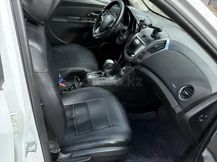Chevrolet Cruze 2014 года за 3 570 000 тг. в Уральск – фото 6