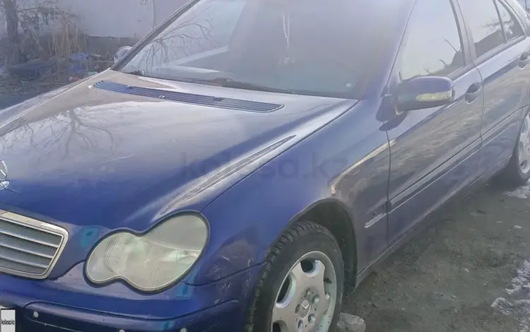 Mercedes-Benz C 180 2000 годаfor2 000 000 тг. в Семей