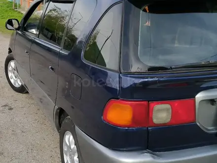 Toyota Ipsum 1997 года за 3 700 000 тг. в Балпык би – фото 4