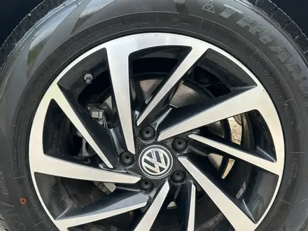 Volkswagen Tiguan 2018 года за 9 500 000 тг. в Алматы – фото 14