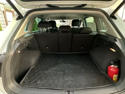 Volkswagen Tiguan 2018 года за 9 500 000 тг. в Алматы – фото 25