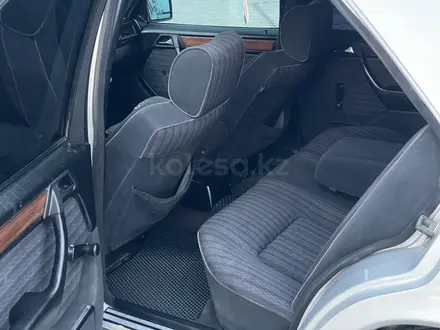 Mercedes-Benz E 200 1990 года за 1 350 000 тг. в Шымкент – фото 12