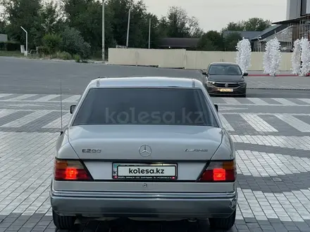Mercedes-Benz E 200 1990 года за 1 350 000 тг. в Шымкент – фото 7