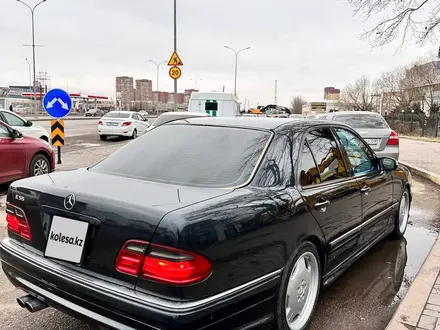 Mercedes-Benz E 320 1998 года за 5 500 000 тг. в Шымкент – фото 4