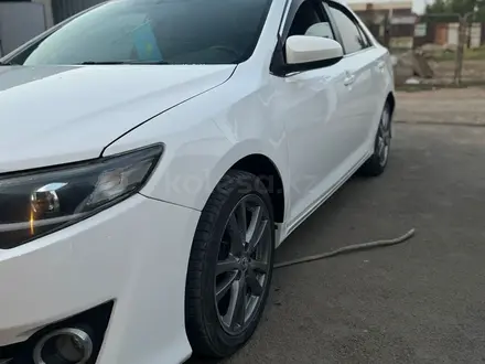 Toyota Camry 2013 года за 7 800 000 тг. в Алматы – фото 4