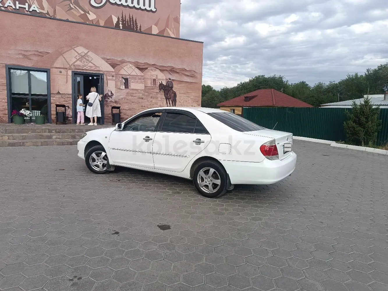 Toyota Camry, 2004