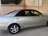 Toyota Camry 2005 годаүшін5 800 000 тг. в Мерке – фото 5