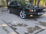 BMW 530 1994 года за 2 600 000 тг. в Алматы – фото 4