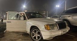 Mercedes-Benz E 260 1988 года за 1 100 000 тг. в Алматы