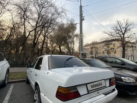 Mercedes-Benz E 260 1988 года за 850 000 тг. в Алматы – фото 5