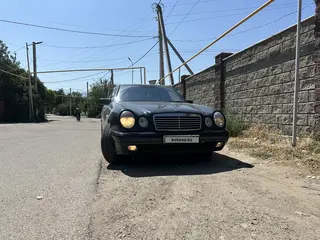 Mercedes-Benz E 280