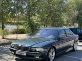 BMW 740 1998 года за 5 300 000 тг. в Шымкент – фото 2