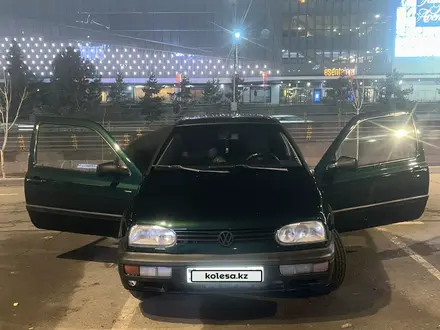 Volkswagen Golf 1993 года за 1 300 000 тг. в Алматы – фото 2
