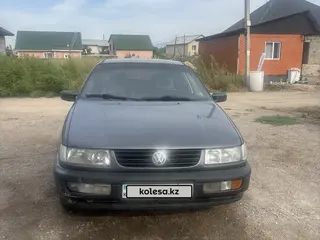 Volkswagen Passat, 1995