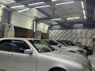 Mercedes-Benz E 320