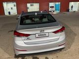 Hyundai Elantra 2018 года за 5 900 000 тг. в Актобе – фото 5