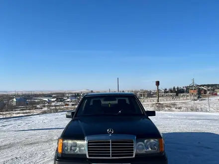 Mercedes-Benz E 320 1991 года за 2 350 000 тг. в Щучинск – фото 2