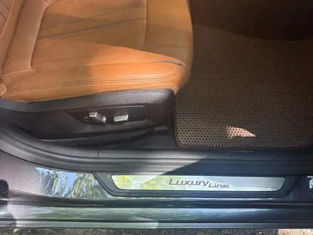 BMW 520 2019 года за 16 800 000 тг. в Алматы – фото 20