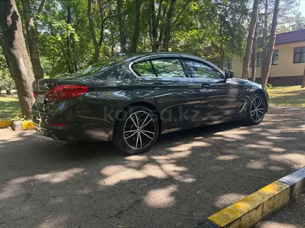 BMW 520 2019 года за 16 800 000 тг. в Алматы – фото 3