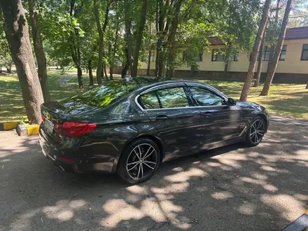BMW 520 2019 года за 16 800 000 тг. в Алматы – фото 6