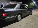 Mercedes-Benz E 280 1995 года за 1 800 000 тг. в Алматы